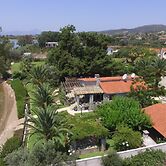 Seafront Luxury Villa w 3-en Suite BR BBQ