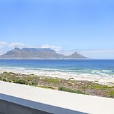 Dolphin Beach H301