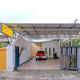 OYO 2417 Melati Residence
