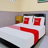 OYO 92359 Kost Maluku 36 Family Residence