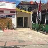 OYO 90816 Wisma Awal Fajar Syariah Near Mars Gym Bulukumba