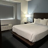 Sugar Creek Inn & Suites