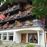 Boutique Hotel Alpina (Adults only)