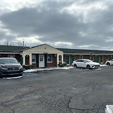 Hillcrest Motel By OYO Aurora IN Near Lawrenceburg