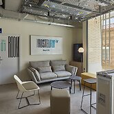 HostelFly Madrid Airport