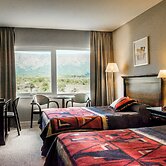 Howard Johnson Hotel & Convention Center by Wyndham, Merlo