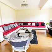 Hibiscus Haven Suite