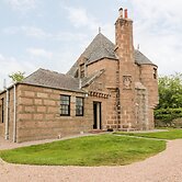 Holly Leaf Cottage - Drum Castle Estate