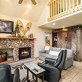 Solitude Bobcat #6 - Estes Park 2 Bedroom Condo by RedAwning