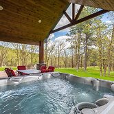 Larkspur Hills 5 BR Villa with Hot Tub