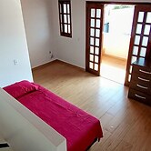 Casa com Piscina e Churrasqueira