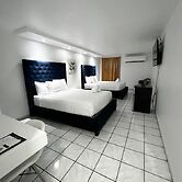 Douglas Highway Hotel