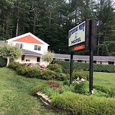 Hitching Post Country Motel