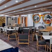 La Quinta Inn & Suites By Wyndham Mount Laurel / Moorestown