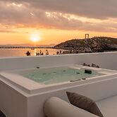 Naxos Rhyton-Adults Only