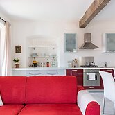 Lake View Terrace Apartment