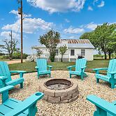 Gorgeous Home on Wine Trail With Fire Pit!