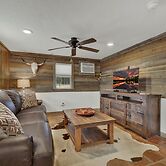 Ohana Ranch Cabin - 12 Minutes to Historic Main St