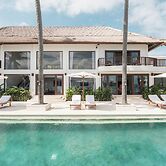 Villa Blanca by Alfred in Bali