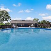 Vibe House Message Now for Summer Special