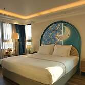 The Moon Boutique Hotel Cat Ba