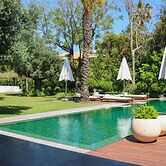 Luxurious Coastal Villa with Pool