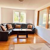 Bjurvik's Villa - Flat 1 - Business Customers Only