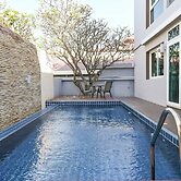 Golden Sea Pool Villa Hua Hin