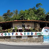 COSTA LINDA ART HOSTEL