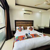 Roomshala 087 Green High