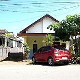 OYO 92744 Coconut Island Homestay & ResortNearPantai Pulau Merah