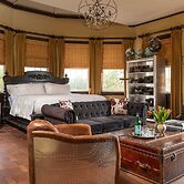 The Inn at Tacaro Estate