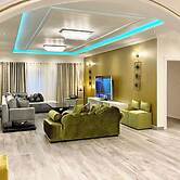 2 Bed Apartment Sleeps 4 - Jacuzzi, Parking, Wifi