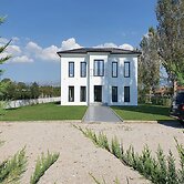 Nerium Garden Inn Tirana Airport