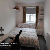 Rugby - Apartment - Sleeps 4 - Parking