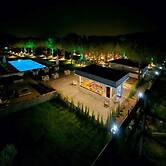 Welllife Hotels & Restaurant