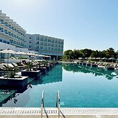 Cali Resort & Spa by Louis Hotels