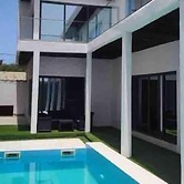Tino Luxury House & Residence