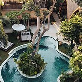 Hani Hideaway