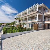 Villa Velvet