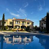 Paradeisos is a Stunning 2-bed House in Polis