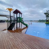 Comfortable 1Br Without Living Room At Amartha View Apartment