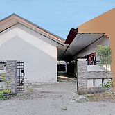 SPOT ON 92536 Teguh Homestay Syariah