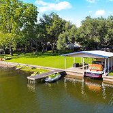 Waterside Dream - Waterfront Home on Lake LBJ