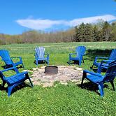 Family Friendly Cottage Walking Distance to Lions Head Beach