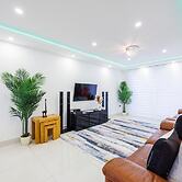 Luxurious - Pool Table - Games Room - Free Parking