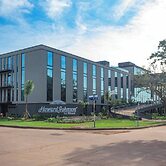 Howard Johnson Plaza La Ribera