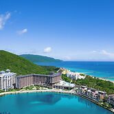 HUALUXE Sanya Yalong Bay Resort by IHG