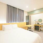 Hotel Leo