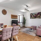 Seafront Apartment Nana 2